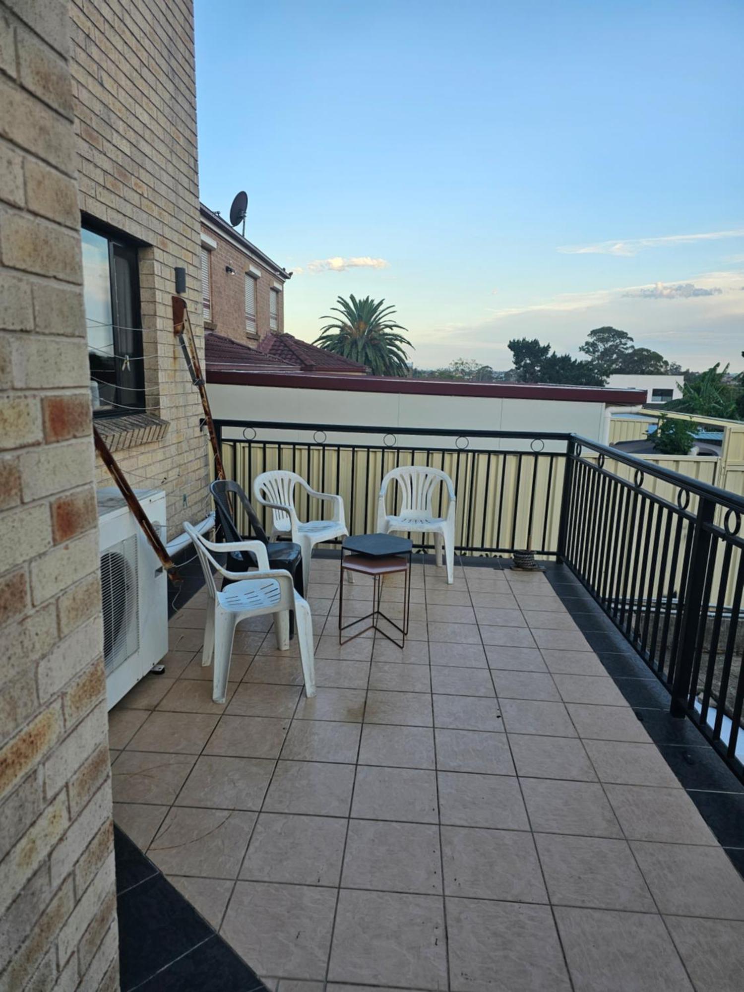 Book A Room With A View For Your Stay With Shared Bathroom Laundry Kitchen And Living Area Guildford Dış mekan fotoğraf