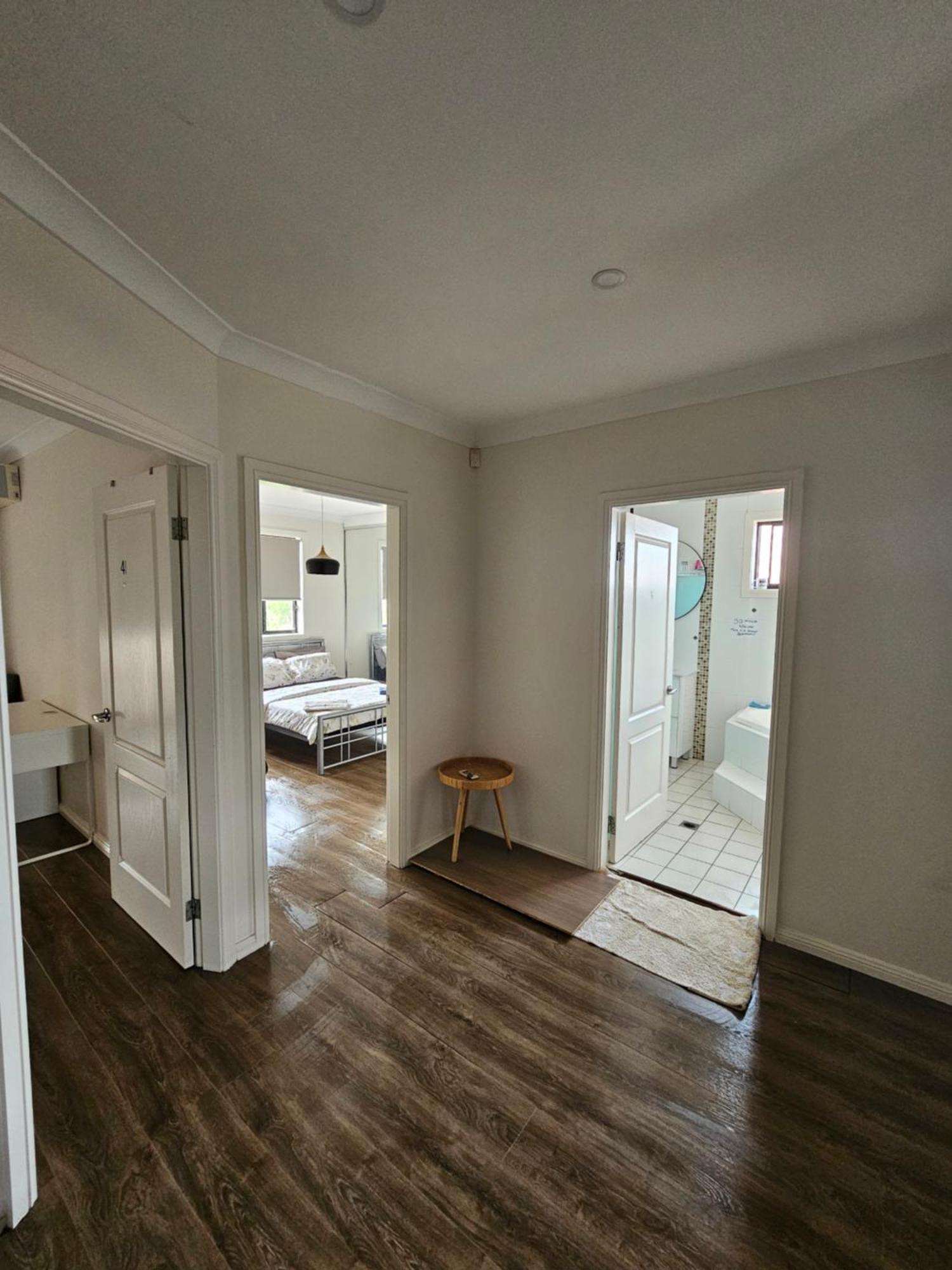 Book A Room With A View For Your Stay With Shared Bathroom Laundry Kitchen And Living Area Guildford Dış mekan fotoğraf